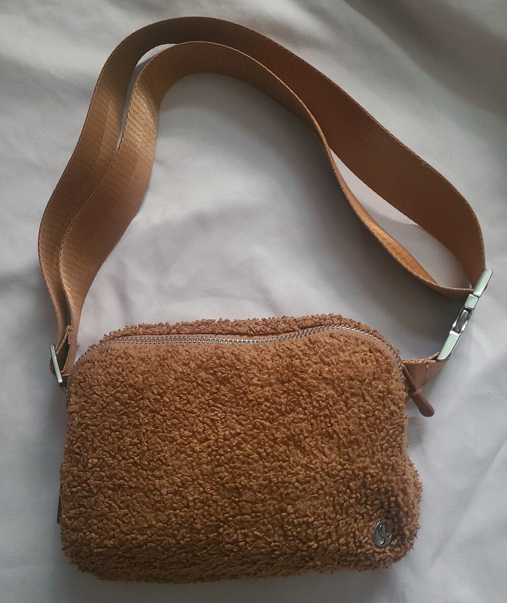 Lululemon Sherpa Belt Bag / Crossbody Bag – Caramel Brown